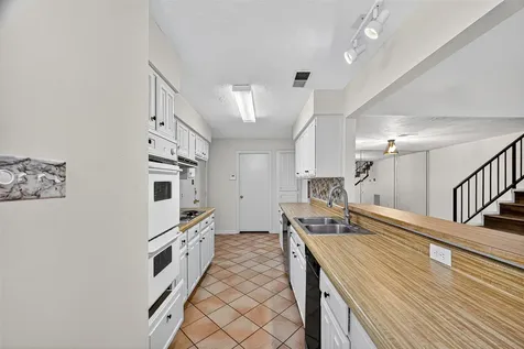 812 Fleetwood Place Drive Houston TX 77079