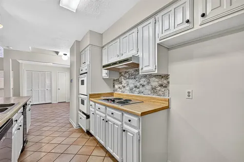 812 Fleetwood Place Drive Houston TX 77079