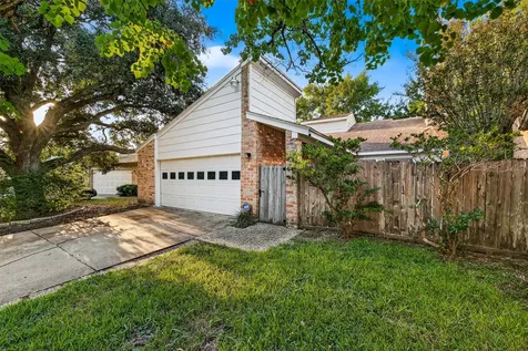 812 Fleetwood Place Drive Houston TX 77079
