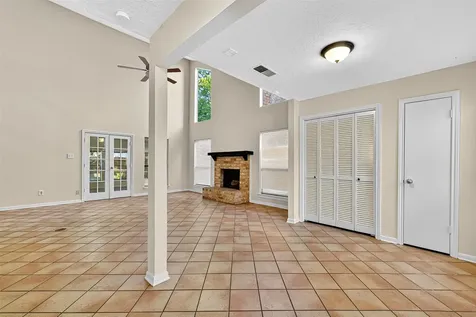 812 Fleetwood Place Drive Houston TX 77079