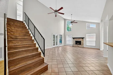 812 Fleetwood Place Drive Houston TX 77079