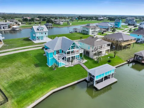 2005 & 2009 Laguna Harbor Cove Boulevard Port Bolivar TX 77650