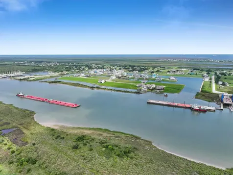 2005 & 2009 Laguna Harbor Cove Boulevard Port Bolivar TX 77650