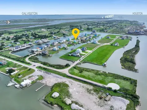 2005 & 2009 Laguna Harbor Cove Boulevard Port Bolivar TX 77650