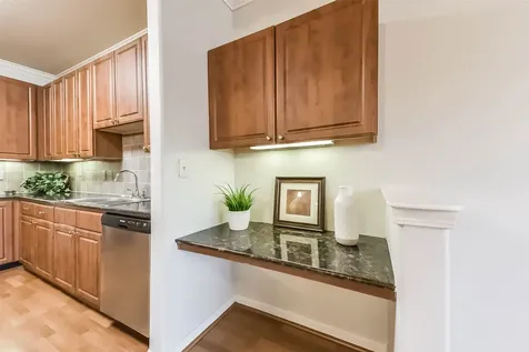 1711 Old Spanish Trail 426 Houston TX 77054