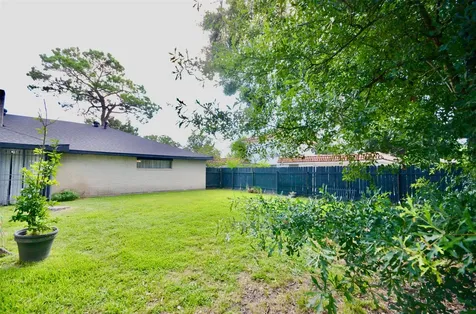 5855 S Braeswood Boulevard S Houston TX 77096