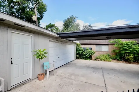 5855 S Braeswood Boulevard S Houston TX 77096