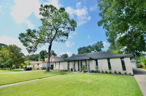 5855 S Braeswood Boulevard S Houston TX 77096