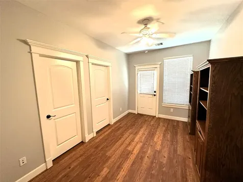 321 W 26th Street B Houston TX 77008