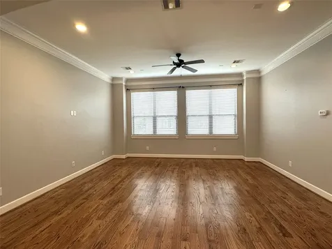 321 W 26th Street B Houston TX 77008