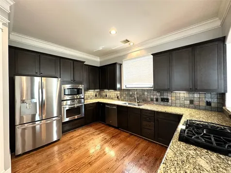 321 W 26th Street B Houston TX 77008