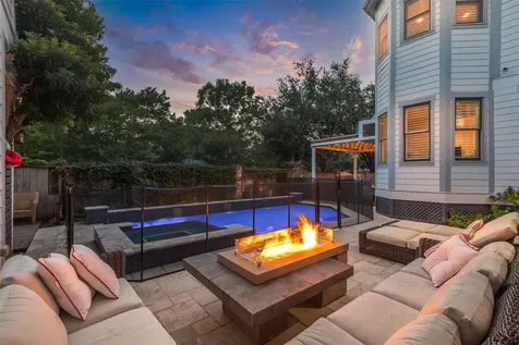 340 W 17th Street Houston TX 77008