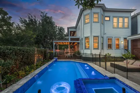 340 W 17th Street Houston TX 77008
