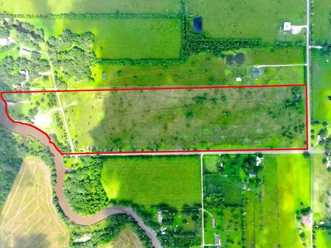 1734 Haynes Road Anahuac TX 77514