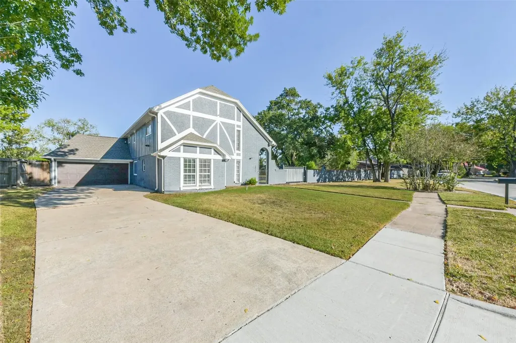 6918 Bent Branch Drive Houston TX 77088