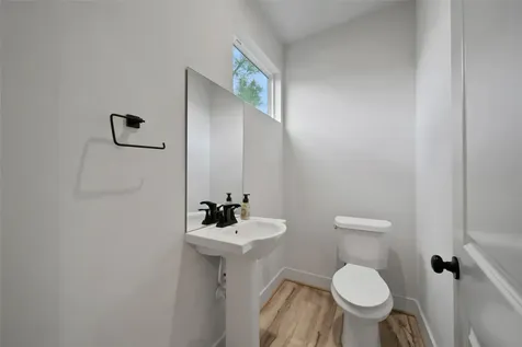 3322 Delhi Street Houston TX 77022