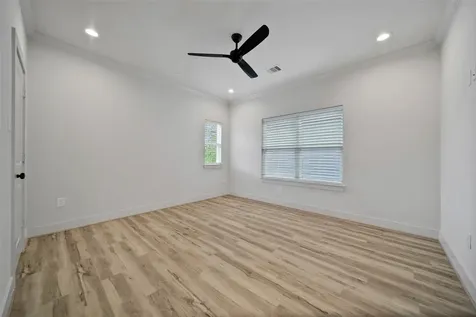 3322 Delhi Street Houston TX 77022