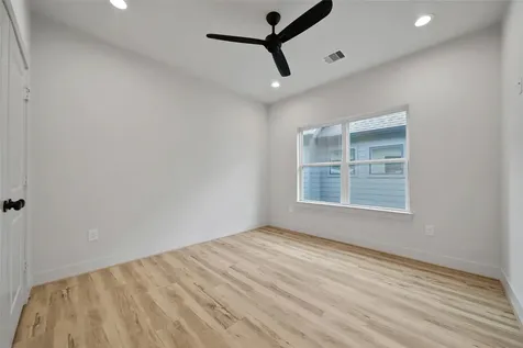 3322 Delhi Street Houston TX 77022