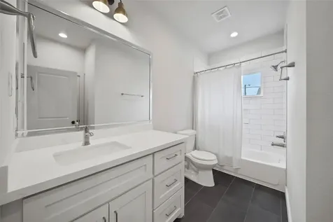 3322 Delhi Street Houston TX 77022