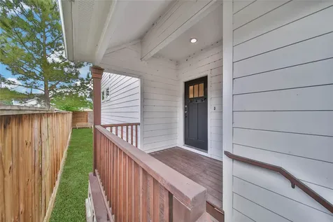 3322 Delhi Street Houston TX 77022