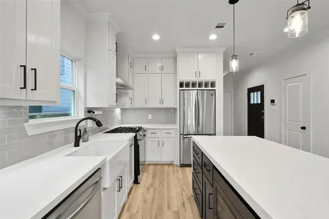 3322 Delhi Street Houston TX 77022