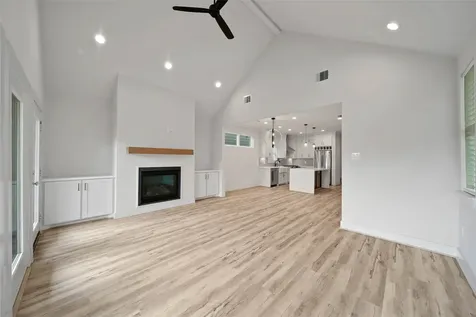 3322 Delhi Street Houston TX 77022