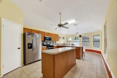 807 Forest Oaks Lane Pearland TX 77584