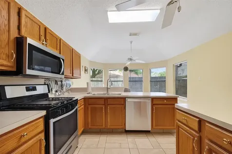 807 Forest Oaks Lane Pearland TX 77584