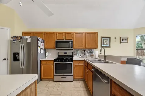807 Forest Oaks Lane Pearland TX 77584