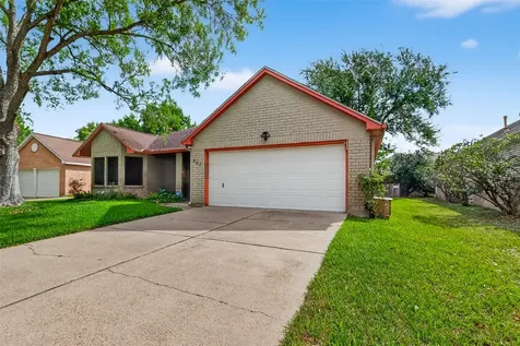 807 Forest Oaks Lane Pearland TX 77584