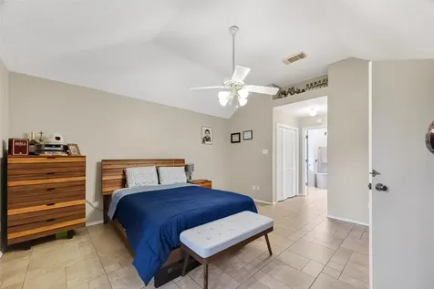 807 Forest Oaks Lane Pearland TX 77584