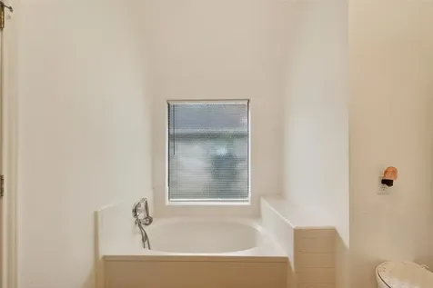 807 Forest Oaks Lane Pearland TX 77584