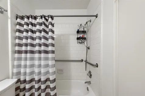 807 Forest Oaks Lane Pearland TX 77584