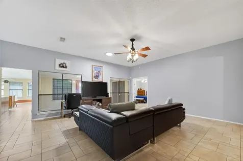 807 Forest Oaks Lane Pearland TX 77584