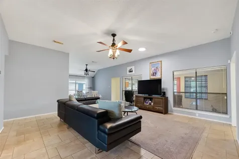 807 Forest Oaks Lane Pearland TX 77584