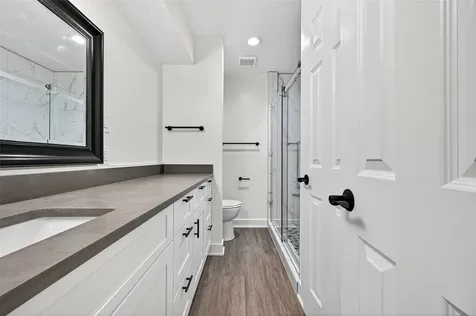 102 E Lakeview Terrace Montgomery TX 77356