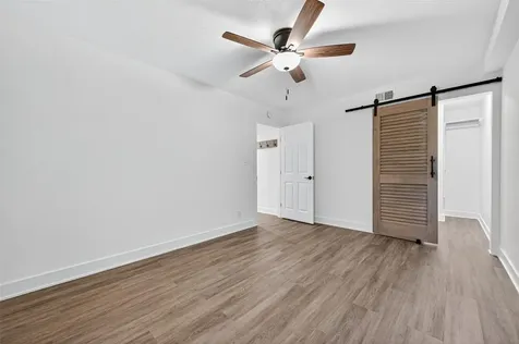 102 E Lakeview Terrace Montgomery TX 77356