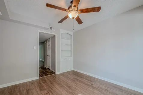 432 N Post Oak Lane Houston TX 77024