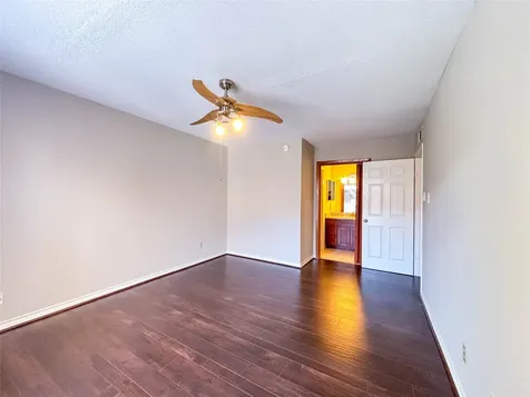 8020 Braesmain Drive 1604 Houston TX 77025
