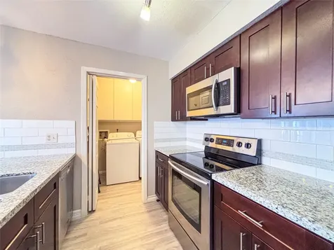 8020 Braesmain Drive 1604 Houston TX 77025
