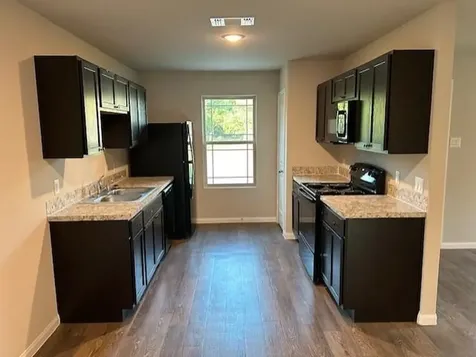 2812 J P Davis Avenue Bay City TX 77414