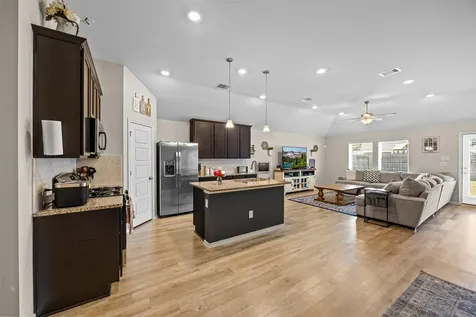 334 Linedale Avenue Magnolia TX 77354