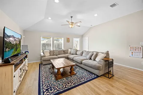334 Linedale Avenue Magnolia TX 77354