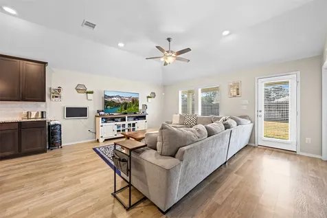 334 Linedale Avenue Magnolia TX 77354