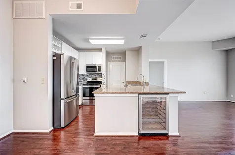 3505 Sage Road 2106 Houston TX 77056