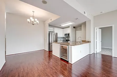 3505 Sage Road 2106 Houston TX 77056