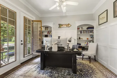 107 E Mirror Ridge Circle The Woodlands TX 77382