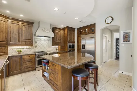 107 E Mirror Ridge Circle The Woodlands TX 77382