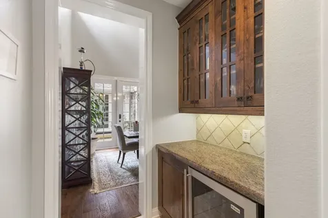 107 E Mirror Ridge Circle The Woodlands TX 77382