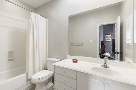 107 E Mirror Ridge Circle The Woodlands TX 77382